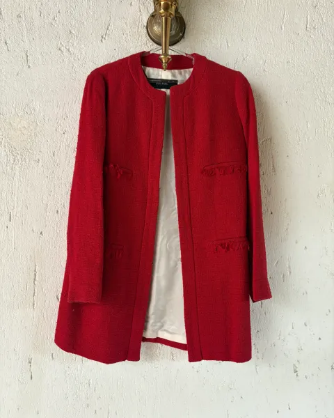 Abrigo largo Zara rojo cereza