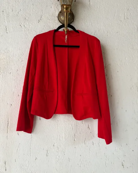 Blazer rojo liviano