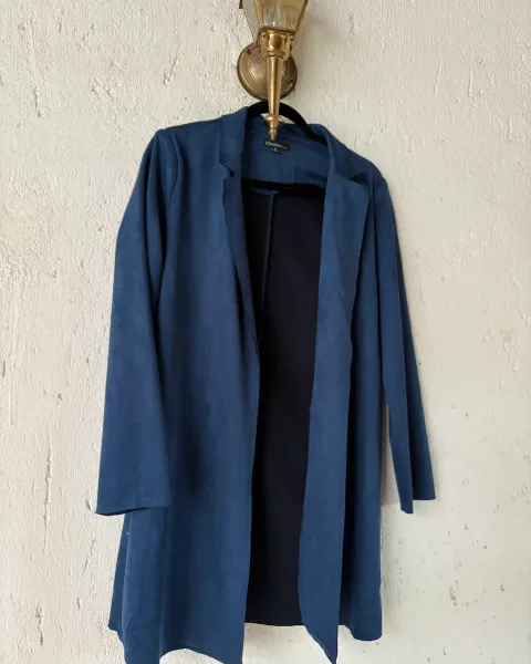 Abrigo azul liviano