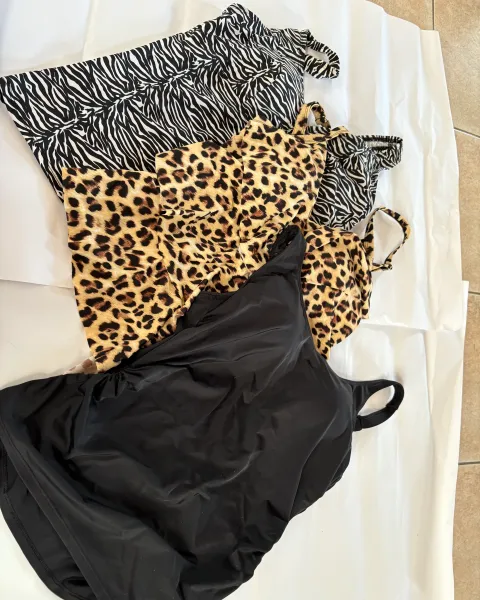 Trío de tops vestidos de baño L