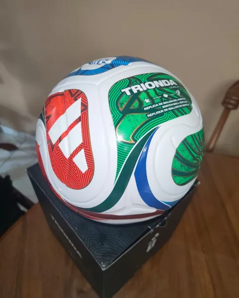 Balón de Fútbol Adidas Trionda League Talla 5 - Nuevo en Caja