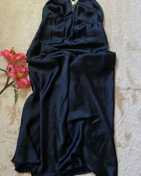 VESTIDO SATIN