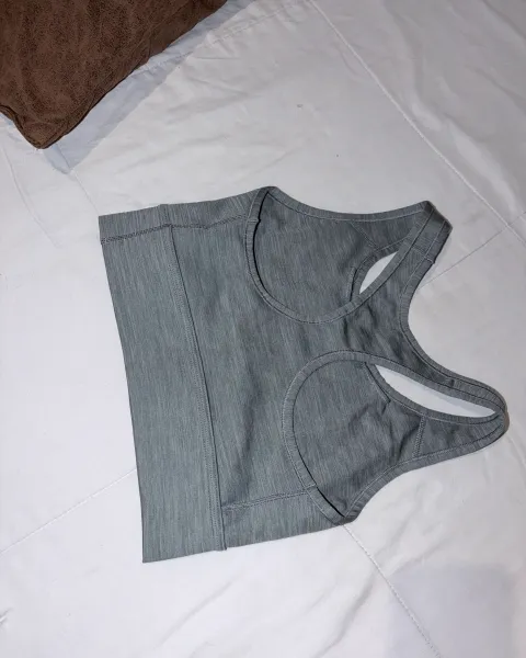 Top gris tipo pádel