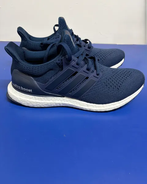 Tennis Adidas Ultra Boost - Talla 9 Hombre