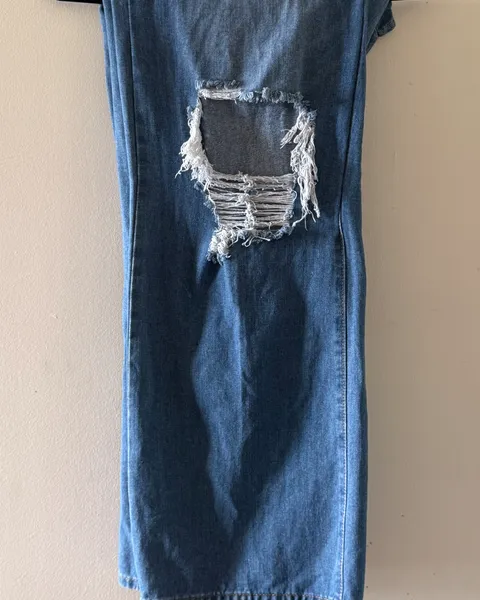 Pantalón roto jeans