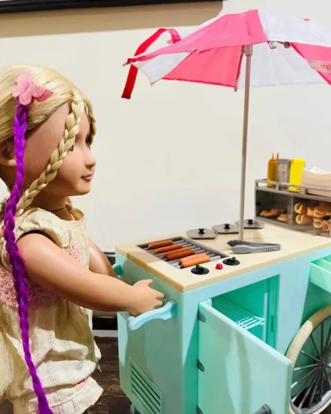 Set Our Generation: Carrito de Hot Dogs Retro con Muñeca de 18 pulgadas (Battat)