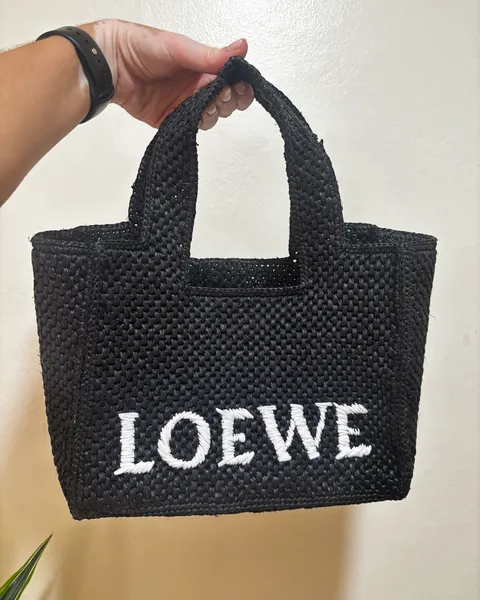 Cartera Loewe de rafia