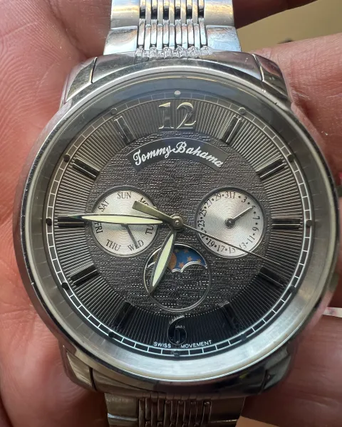 Exclusivo reloj maquinaria suiza