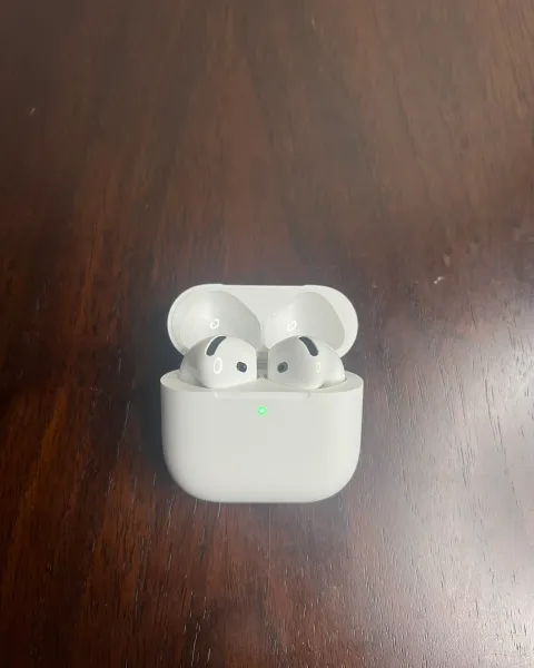 AirPods 4 (Active noise cancellation)