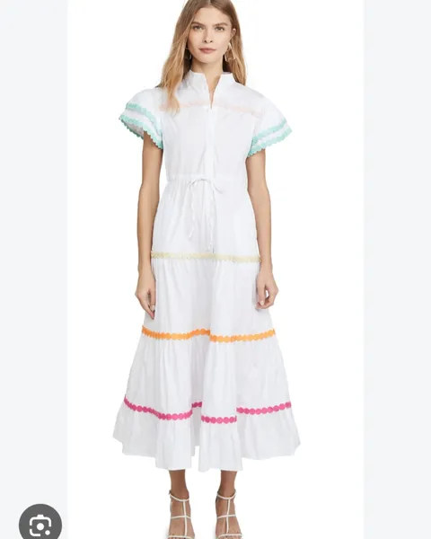 Vestido blanco con cintas de colores