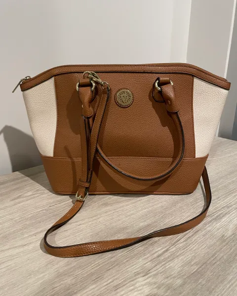 Cartera Anne Klein
