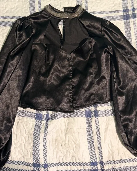 Blusa negra