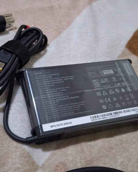 Cargador lenovo original 230 watts nuevo