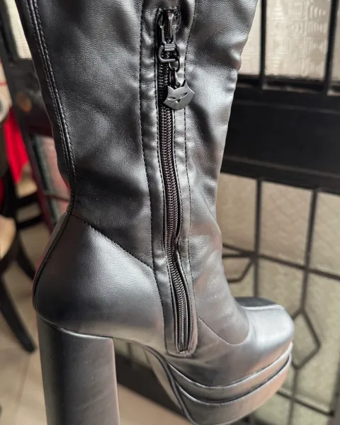 Botas Phoenix | Marca “Black Sun”