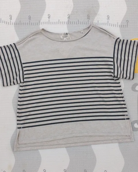 Blusa nueva estilo boxy Max Studio