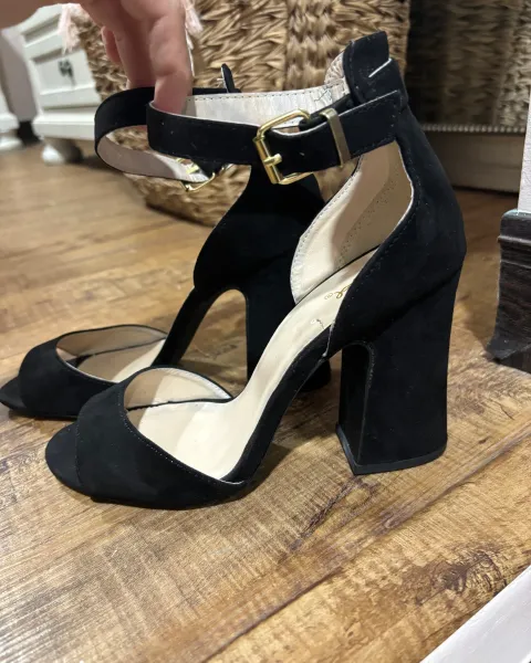 Sandalias