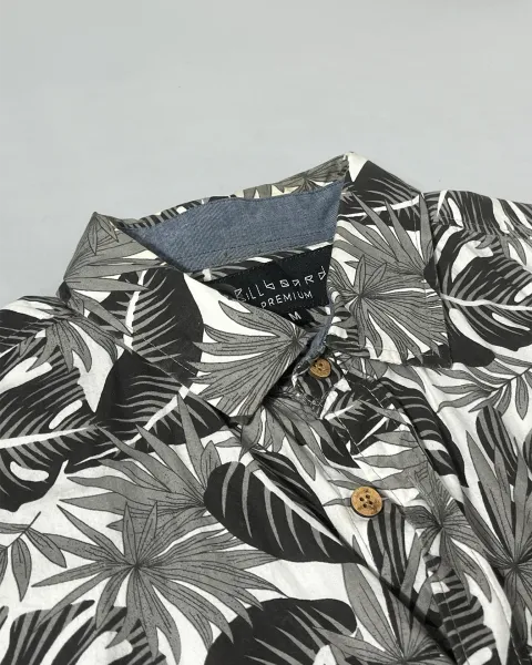 Camisa M/C de botones floreada