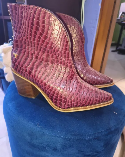 Botin morado vino Confort by Yaho