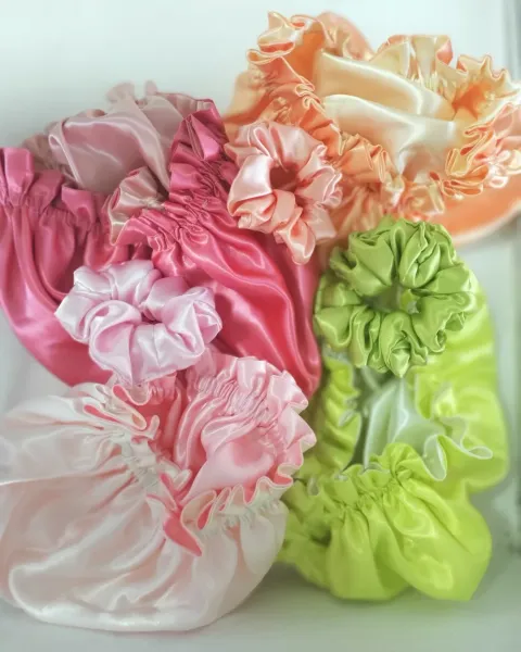 Gorros de satín