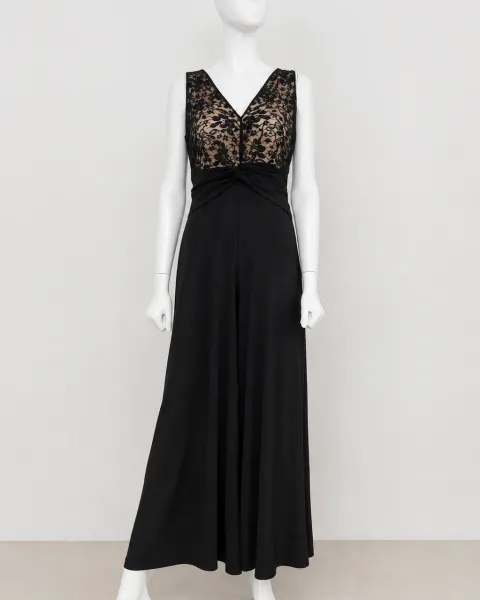 Jumpsuit negro con encaje y escote en V - Talla S