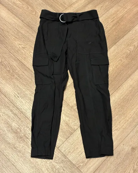 Pantalón cargo negro Banana Republic talla 2