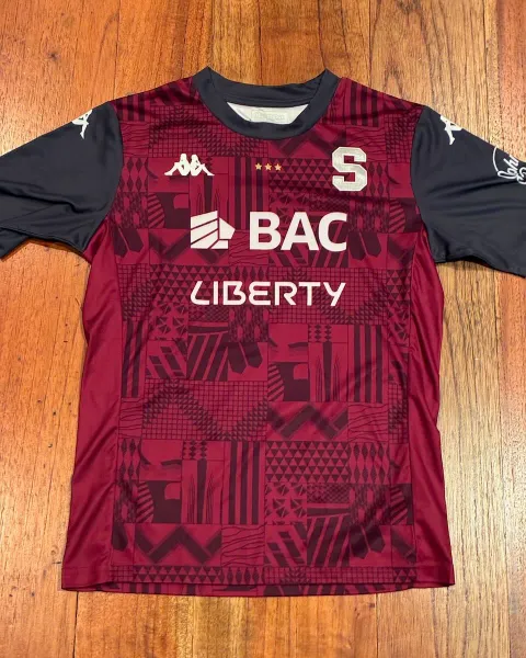 Camisa Saprissa talla 12 años