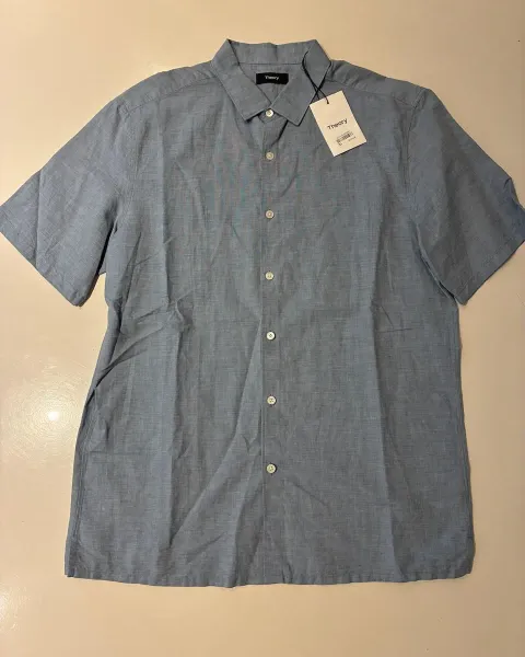 NUEVA con etiqueta. Camisa Theory