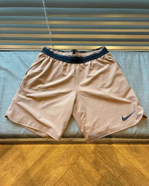 Pantaloneta Nike de ejercicio – Talla M