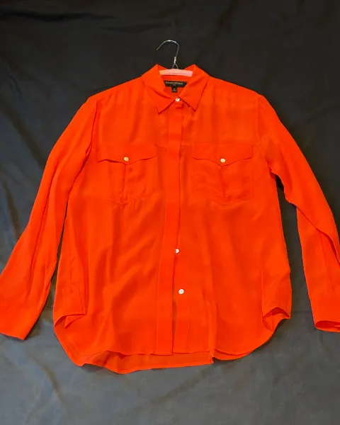Camisa de seda Banana Republic (talla S)