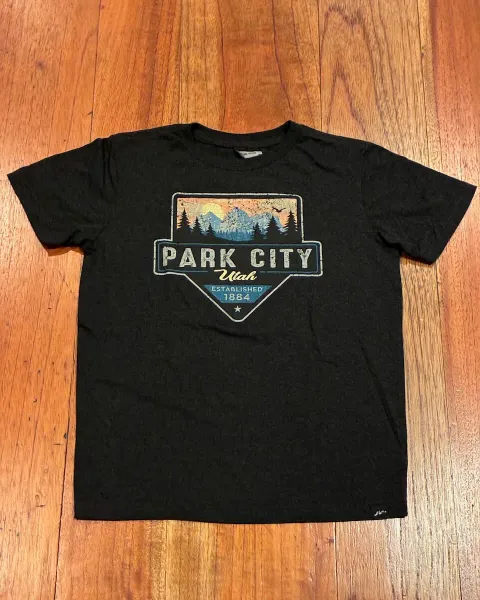 Vendo camiseta de Park City para niño (M)