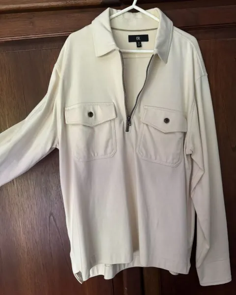 Banana Republic – Camiseta tipo overshirt con zipper (Talla M)