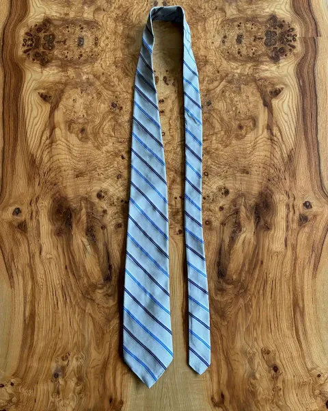 Corbata Brooks Brothers de Seda Pura / Leves manchas