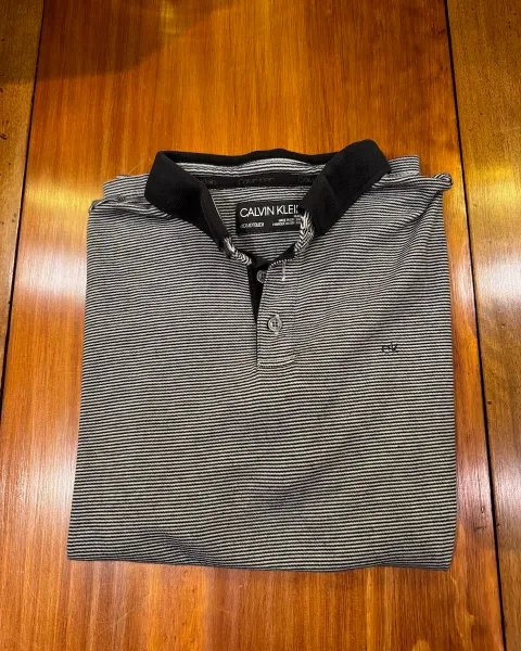 Camisa Polo Calvin Klein Liquid Touch Talla M