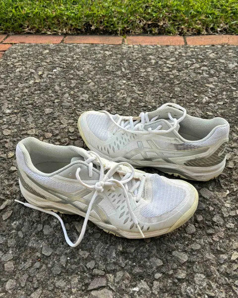 Asics blancos – Talla 10 hombre