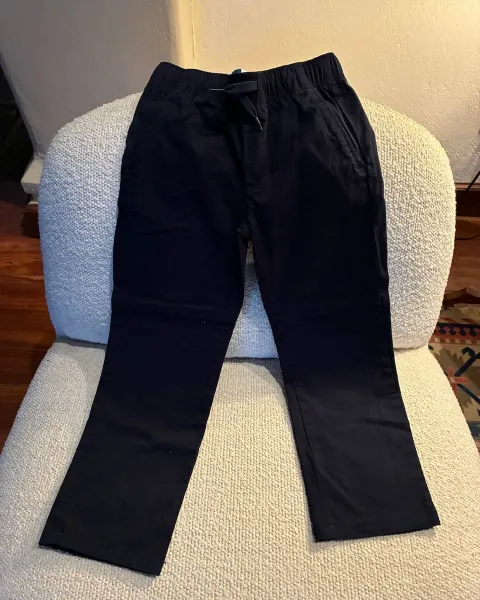 Pantalón Old Navy Niño Talla 8 – Excelente Estado