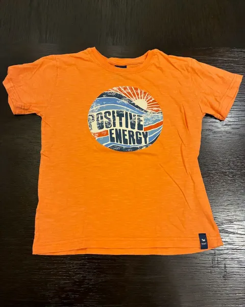 Camiseta naranja niño 👕🧡 Talla 10