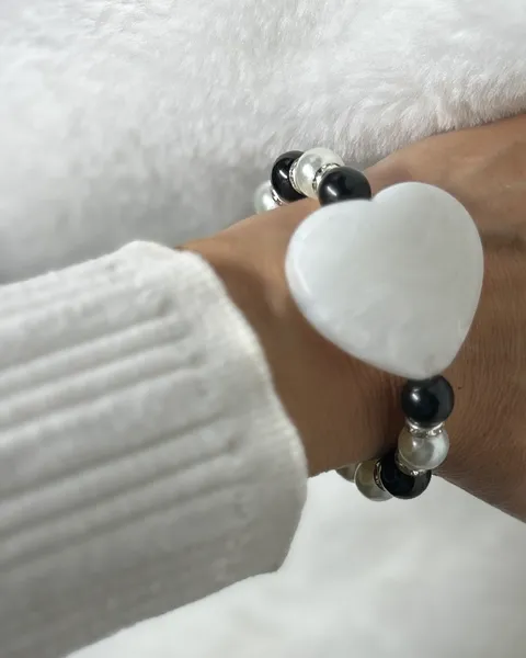 Pulsera con Perlas corazón blanco
