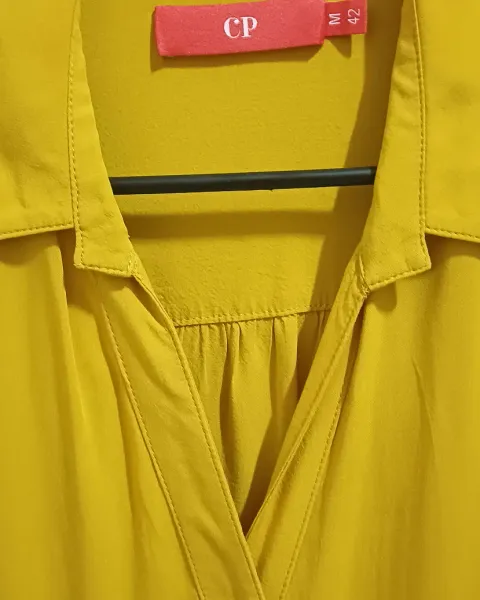 Blusa tipo Camisera