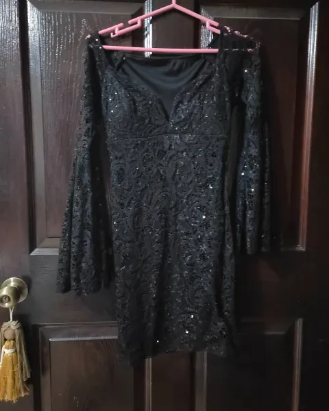 Vestido formal, de manga larga