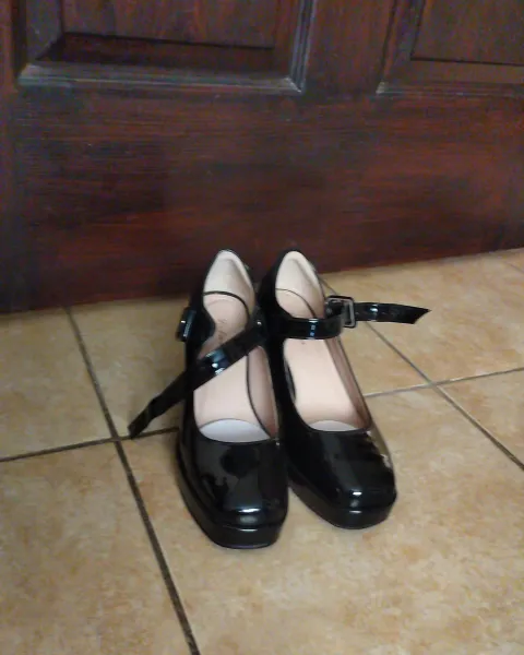 Zapatos formales de tacón