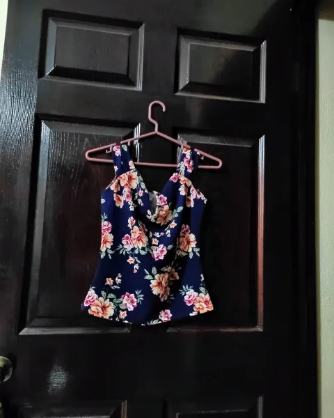 Blusa floreada semiformal