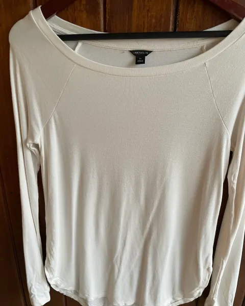 Blusa/Sweater Ann Taylor blanco