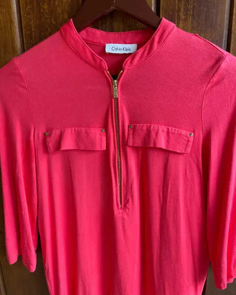 Blusa tres cuartos Fucsia marca Calvin Klein