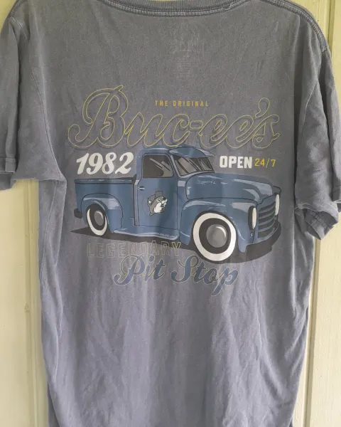 Camisa gris Buc-ee's