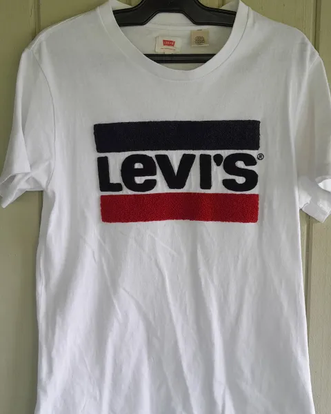 Camisa Levi's blanca