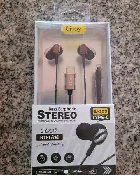 Audífonos con cable USB Tipo-C