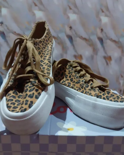 Tennis animal print