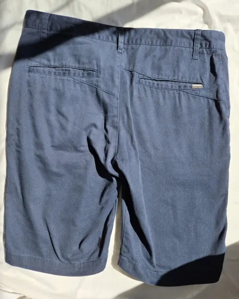 Short Volcom azul marino