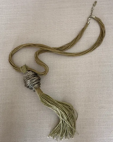 Collar moderno
