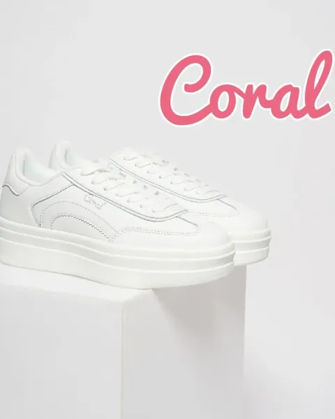 Tenis Blancas NUEVAS Coral 34(Naoko)cuero, nuevas-50% DESCUENTO DEL PRECIO DE TIENDA